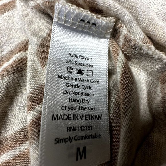 Lula Roe Women's Pullover‎ Top Size Medium - Picture 6 of 6